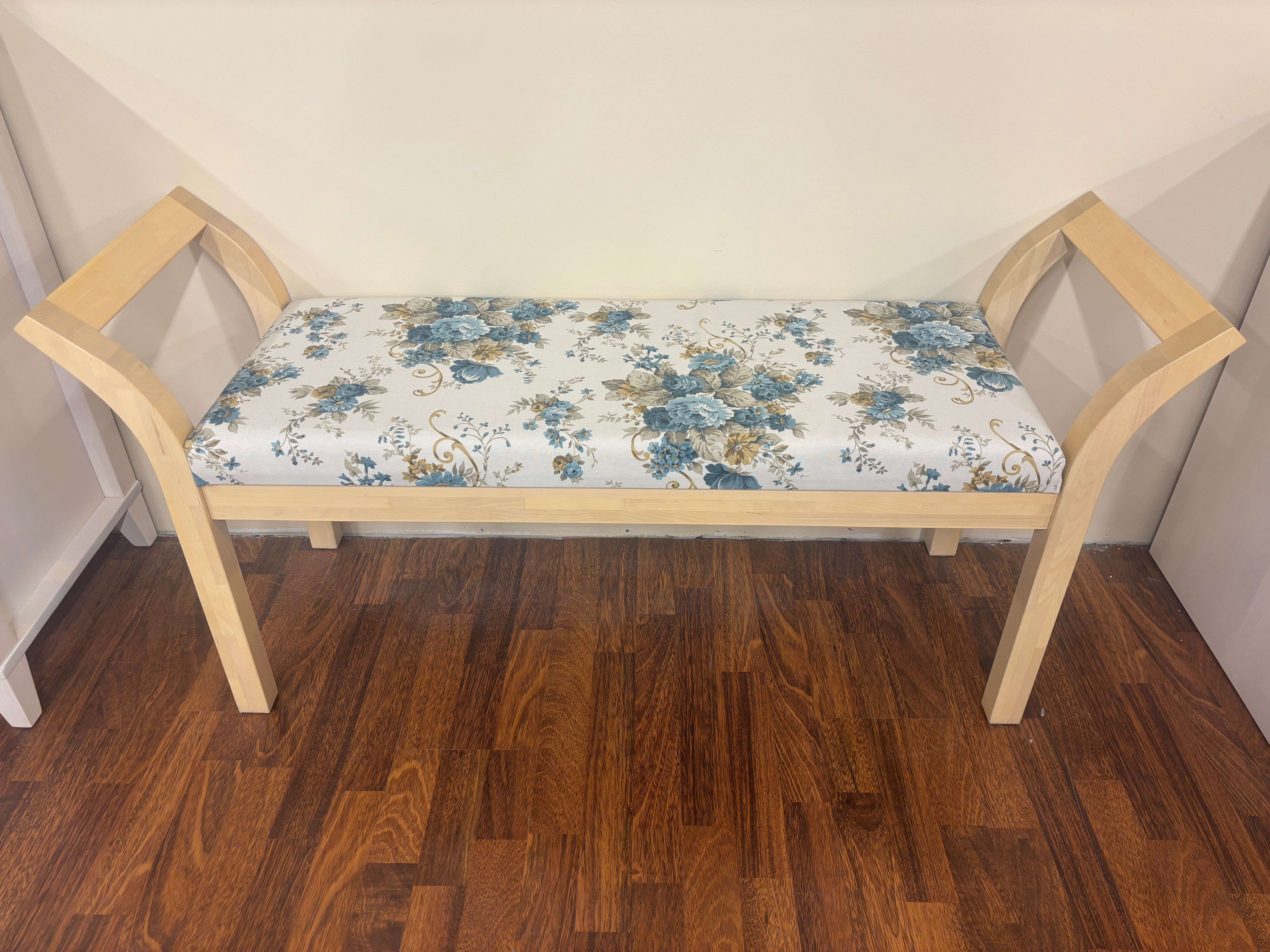 NIKI PINK PIKK KASK VALGE PEITSIGA -20% TALLINN