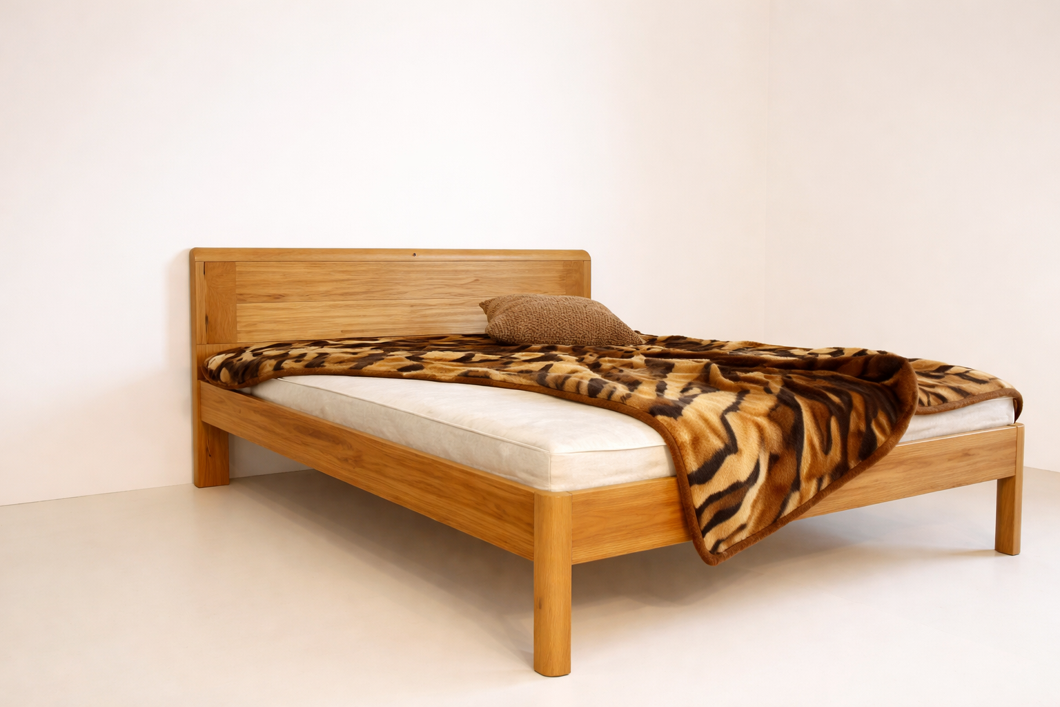 Santa Voodi Must Lepp - kohe olemas